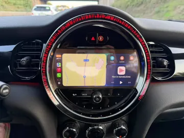 Car image 27