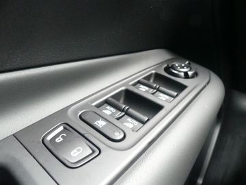 Car image 35