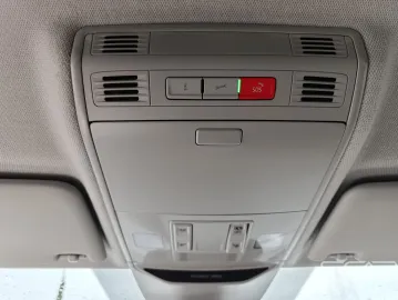 Car image 35
