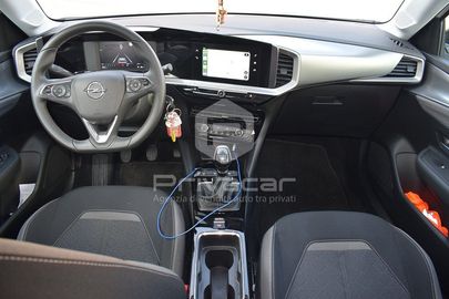 Car image 10