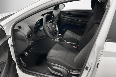 Car image 4