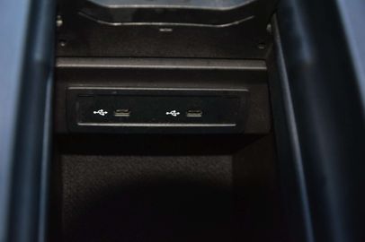 Car image 38