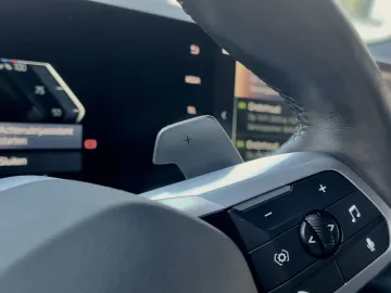 Car image 39