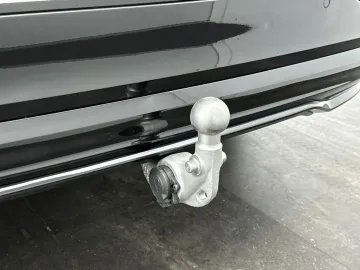 Car image 43