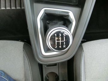 Car image 15