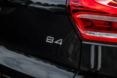 Car image 36