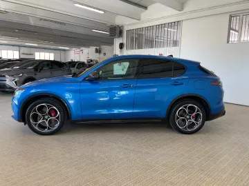 Car image 32