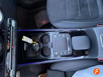 Car image 27