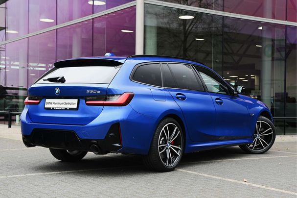 BMW 330 e Touring 215 kW image number 2