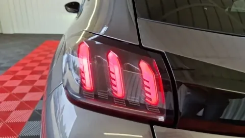 Car image 38