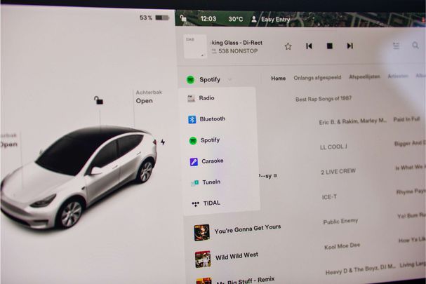 Tesla Model Y Long Range AWD 158 kW image number 38