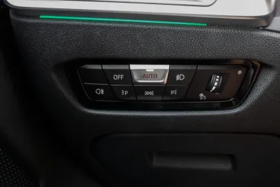 Car image 49