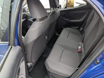 Car image 11