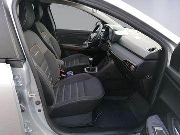 Car image 20