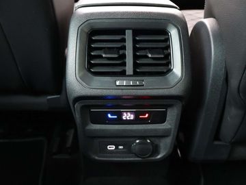 Car image 36