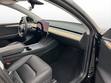 Car image 33