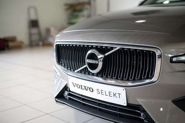 Volvo V60 B4 Momentum 145 kW image number 6