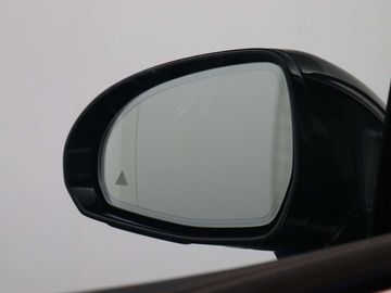 Car image 35