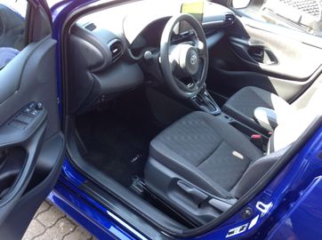 Car image 13