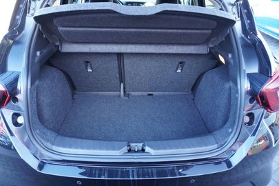 Car image 28