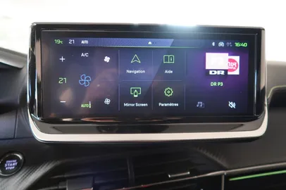 Car image 24