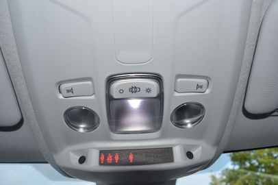 Car image 33