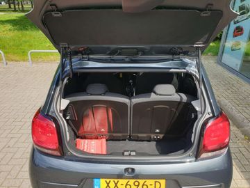 Car image 22