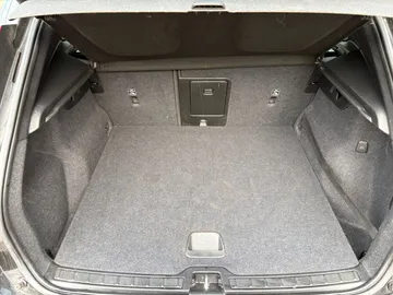 Car image 47