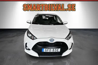 Car image 3
