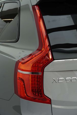 Volvo XC90 T8 Recharge AWD 335 kW image number 12