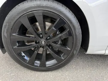 Car image 36