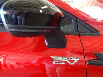 Car image 25