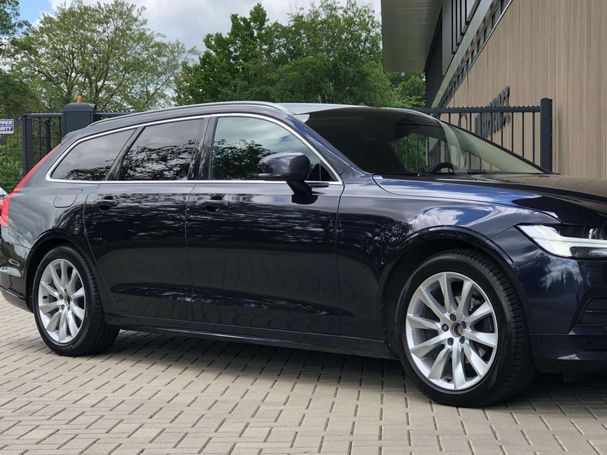 Volvo V90 D4 AWD Momentum 140 kW image number 31