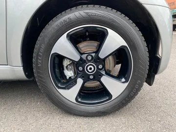 Car image 22
