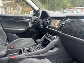 Car image 37