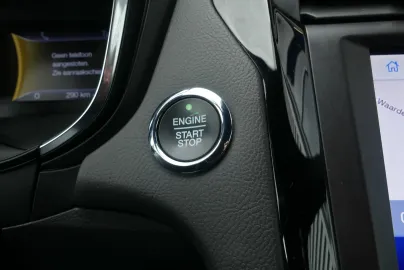 Car image 47
