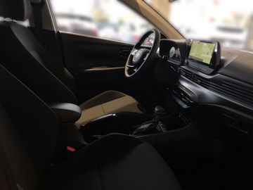 Car image 14