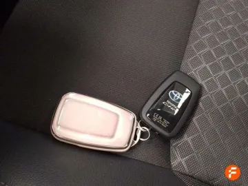 Car image 33