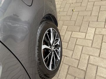 Car image 29
