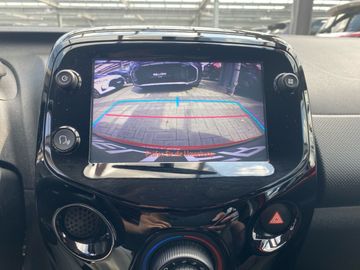 Car image 23