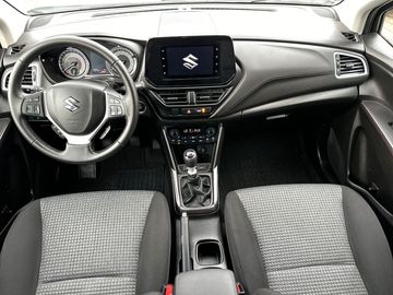 Car image 11