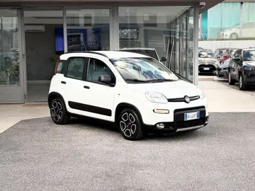 Car image 4
