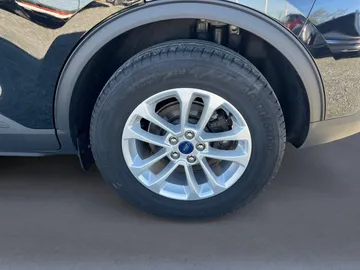 Car image 27