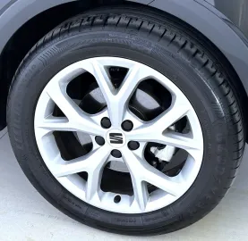 Car image 28