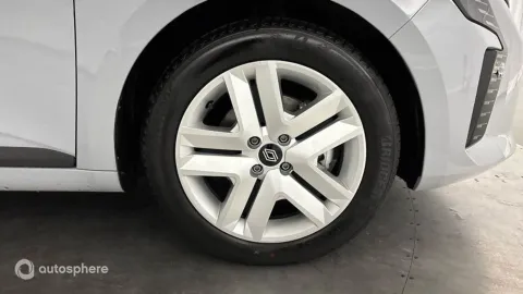 Car image 20