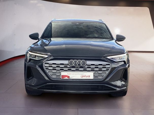 Audi Q8 50 quattro e-tron Advanced 250 kW image number 6