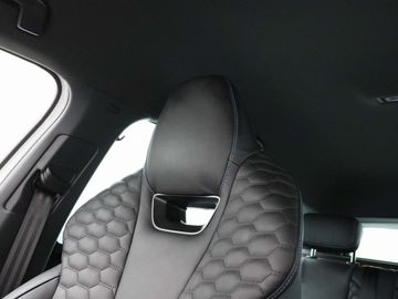 Car image 36