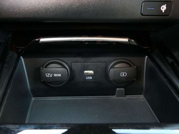 Car image 30