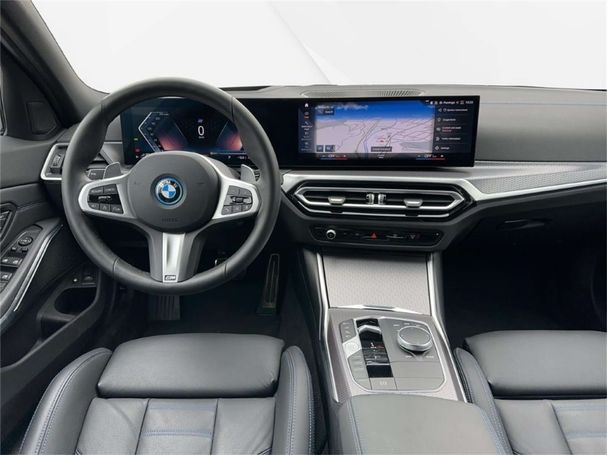 BMW 330 Touring xDrive 185 kW image number 17