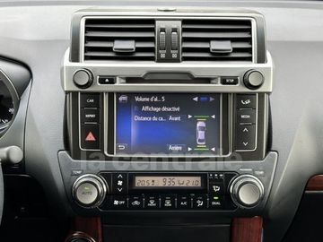 Car image 32